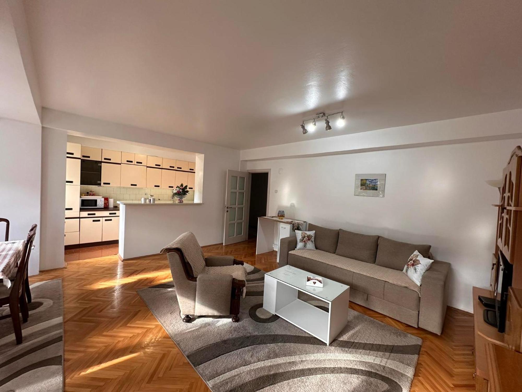 Viktor Apartment クマノヴォ エクステリア 写真